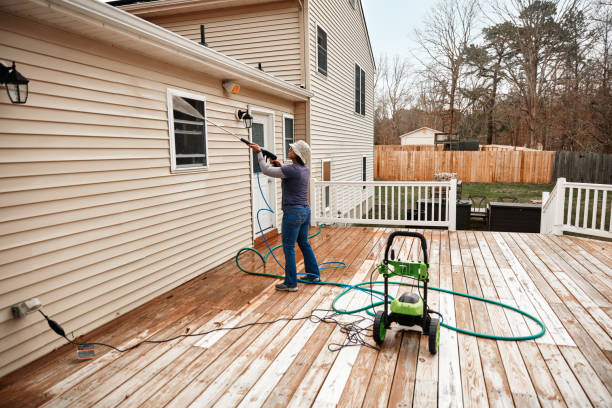 Best Garage Pressure Washing  in Farmington, MS
