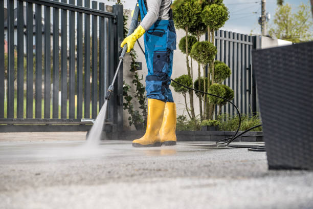 Why Choose Our Certified Pressure Washing Experts for Your Project Needs in Farmington, MS?